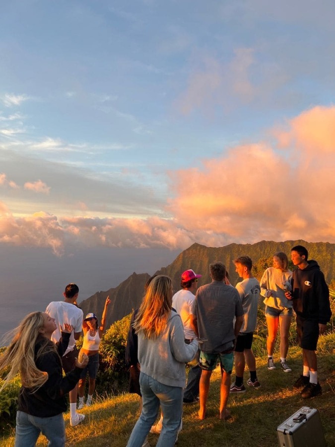 Viajar con desconocidos: miedos reales y cómo superarlos